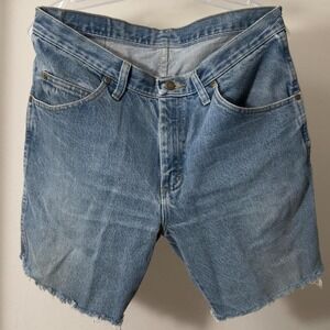 Vintage Wrangler cut off light blue wash denim shorts size 33